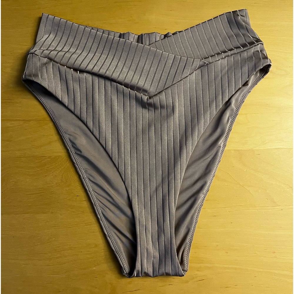 Pink/tan Aerie swimsuit bottoms